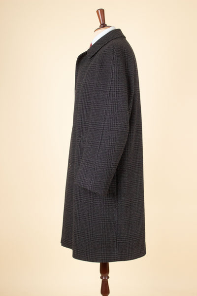 SWEDISH 1950S/1960S DARK GREY CHECKERED RAGLAN OVERCOAT BY DRESS. SIZE CA EU 48