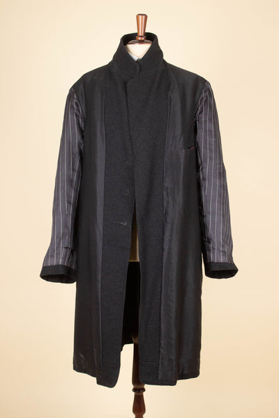 SWEDISH 1910S/1920S DARK GREY SINGLE BREASTED BESPOKE OVERCOAT. SIZE CA EU 46-48