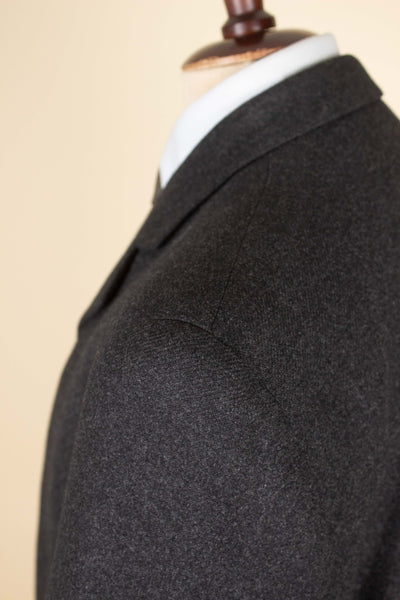 SWEDISH 1958 MID GREY SINGLEBREASTED BESPOKE OVERCOAT BY BRÖDERNA WILUND. SIZE CA EU 48-50