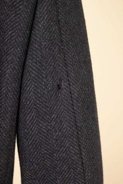 SWEDISH 1940S GREY HERRINGBONE DOUBLE BREASTED HEAVYWEIGHT COAT BY JUNEX. SIZE CA EU 48-50