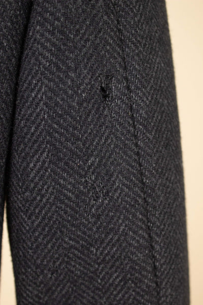 SWEDISH 1940S GREY HERRINGBONE DOUBLE BREASTED HEAVYWEIGHT COAT BY JUNEX. SIZE CA EU 48-50