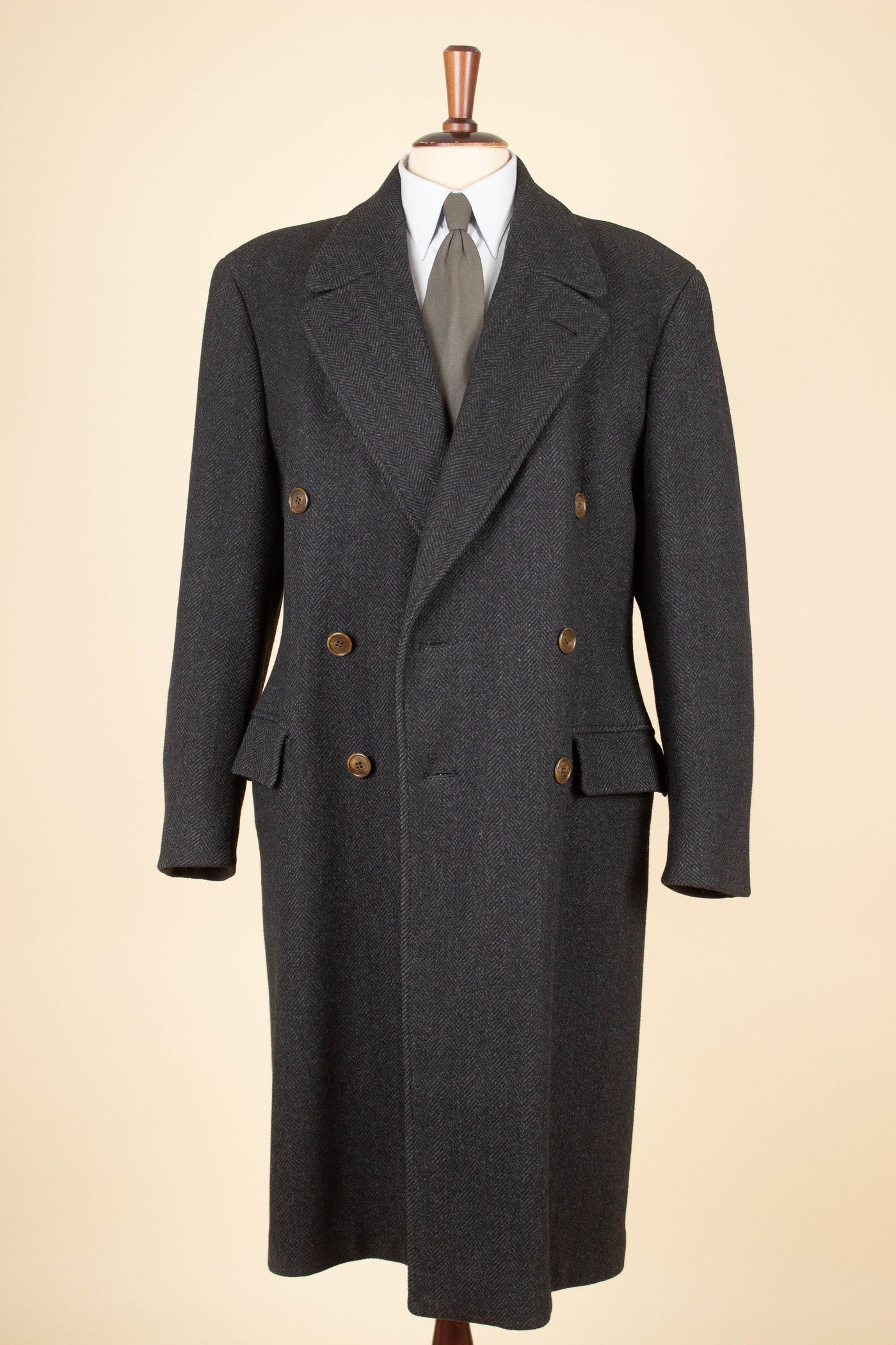 SWEDISH 1940S GREY HERRINGBONE DOUBLE BREASTED HEAVYWEIGHT COAT BY JUNEX. SIZE CA EU 48-50