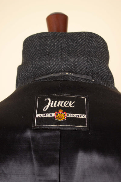 SWEDISH 1940S GREY HERRINGBONE DOUBLE BREASTED HEAVYWEIGHT COAT BY JUNEX. SIZE CA EU 48-50