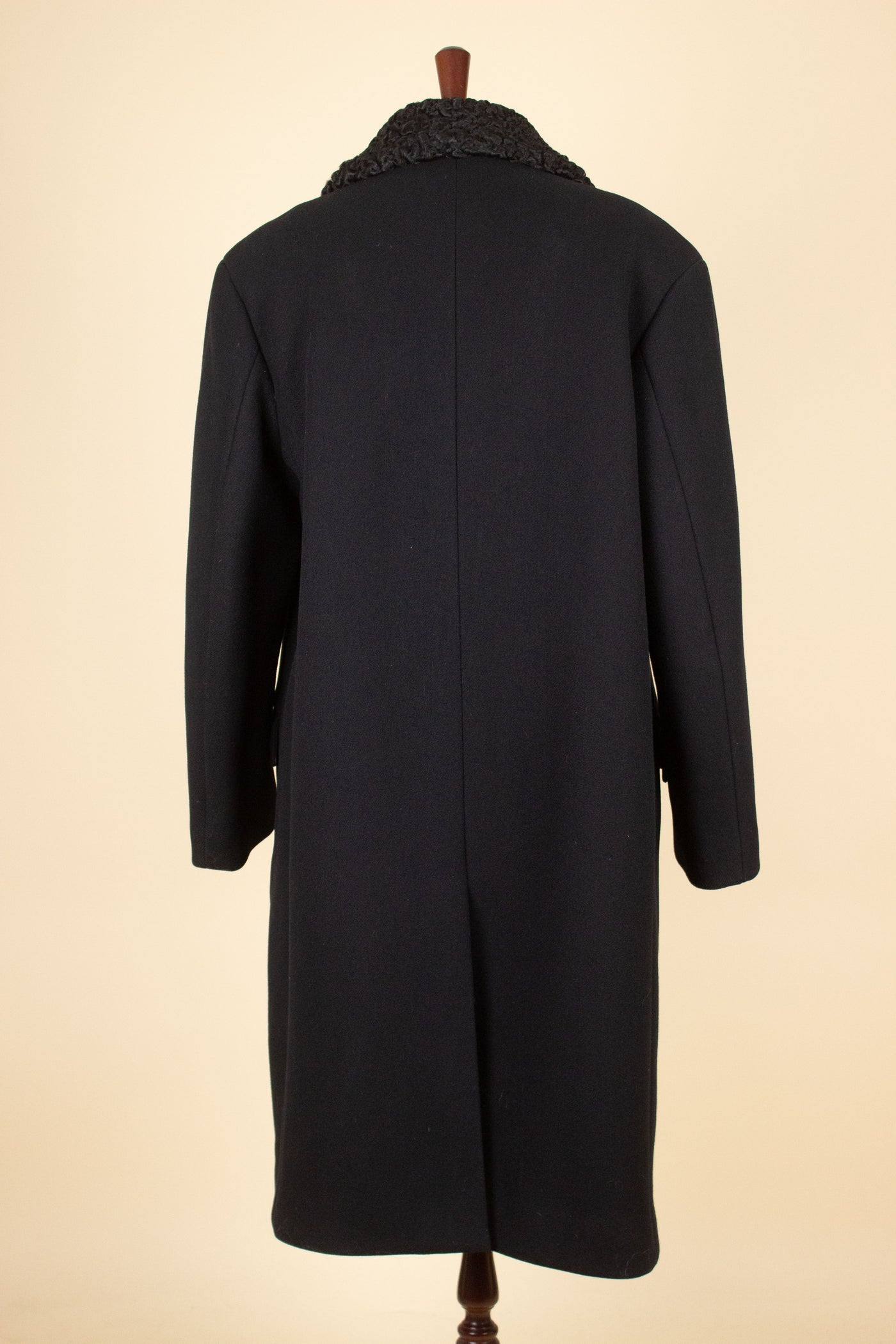 SWEDISH 1940S BLACK PERSIAN COLLAR DOUBLE BREASTED COAT. SIZE CA EU 52