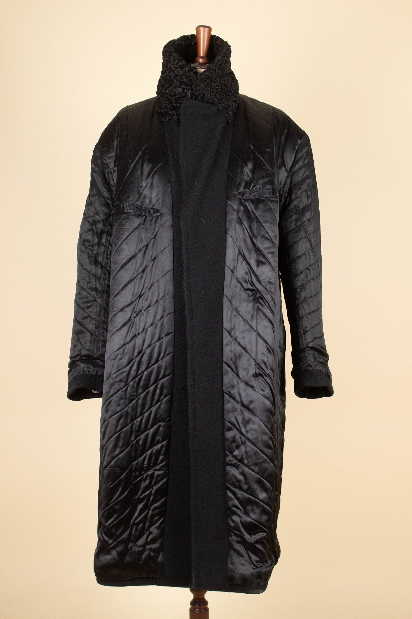SWEDISH 1940S BLACK PERSIAN COLLAR DOUBLE BREASTED COAT. SIZE CA EU 52
