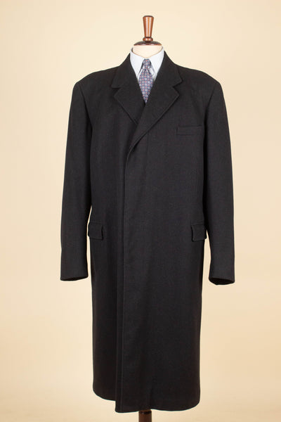 1940S SWEDISH BLACK SINGLE BREASTED OVERCOAT BY UNKNOWN MAKER. SIZE CA EU 52-54