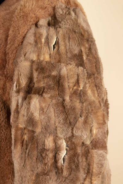 SWEDISH 1920S/1930 BLACK DOUBLE BREASTED OVERCOAT WITH FUR LINING BY PUB. SIZE CA EU 50
