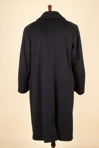 SWEDISH 1920S/1930 BLACK DOUBLE BREASTED OVERCOAT WITH FUR LINING BY PUB. SIZE CA EU 50