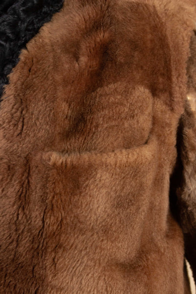 SWEDISH 1920S/1930 BLACK DOUBLE BREASTED OVERCOAT WITH FUR LINING BY PUB. SIZE CA EU 50