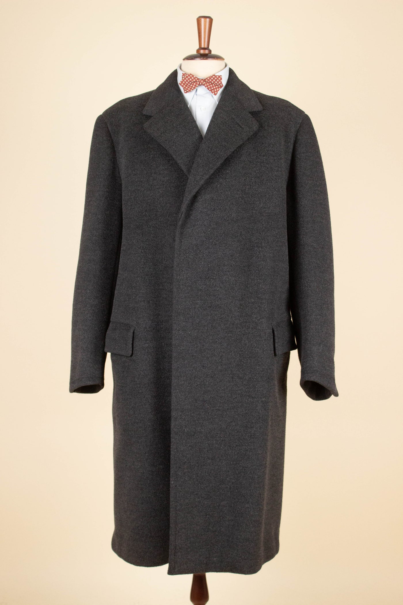 SWEDISH 1947 BESPOKE OVERCOAT FROM AB NORDISKA KOMPANIET. SIZE CA EU 50