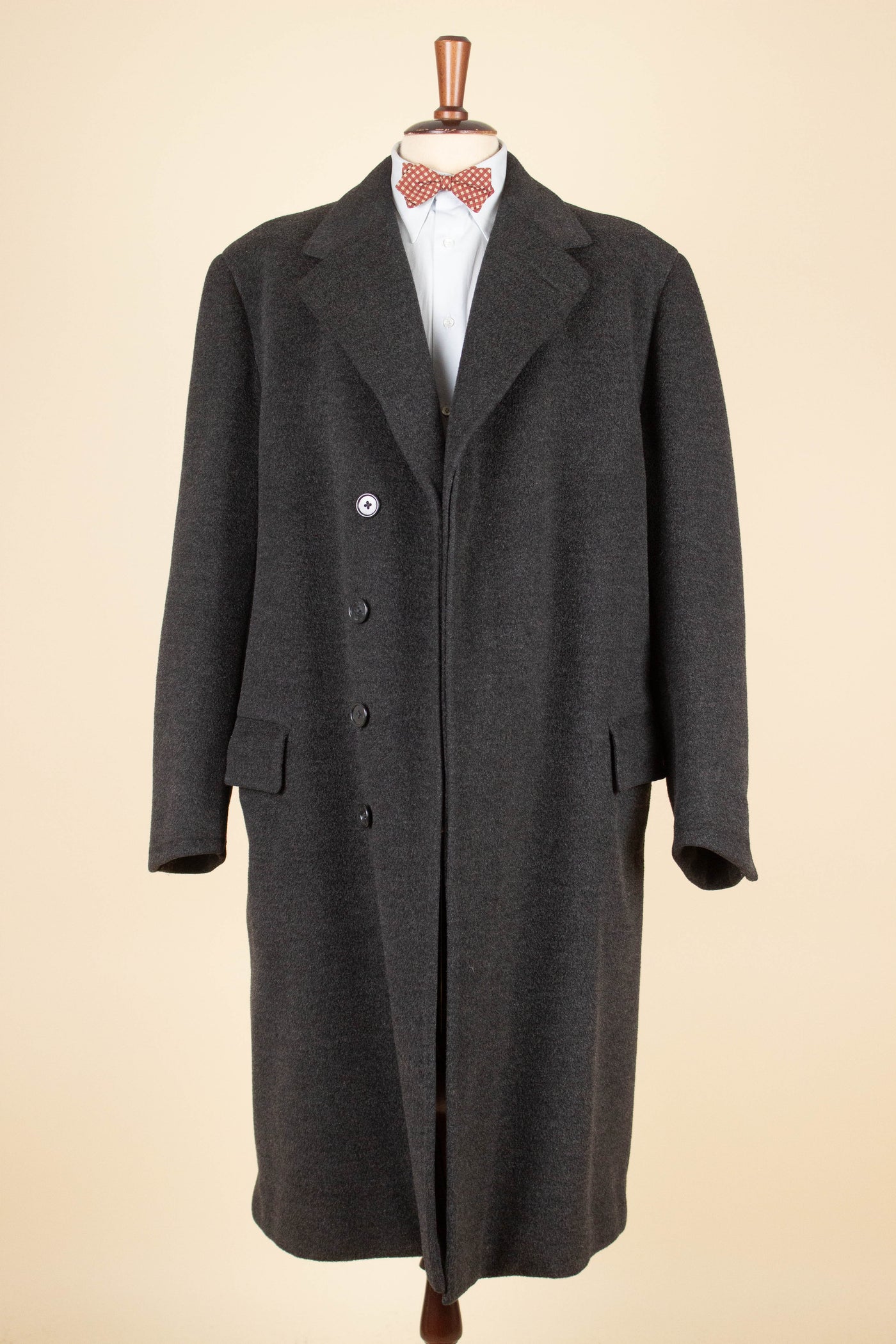 SWEDISH 1947 BESPOKE OVERCOAT FROM AB NORDISKA KOMPANIET. SIZE CA EU 50