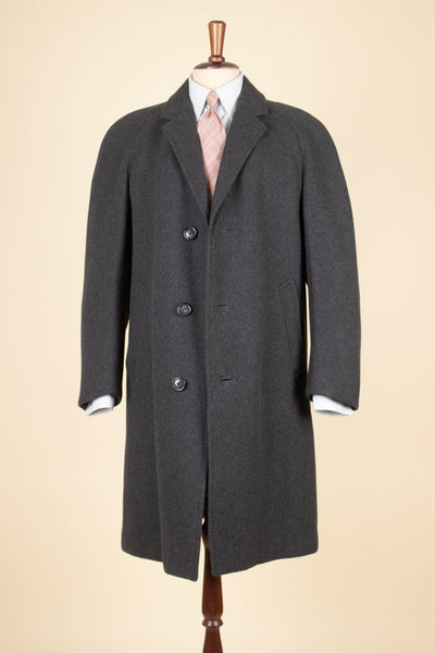 SWEDISH 1950S DARK GREY SINGLE BREASTED RAGLAN OVERCOAT BY JUNEX. SIZE CA EU 48