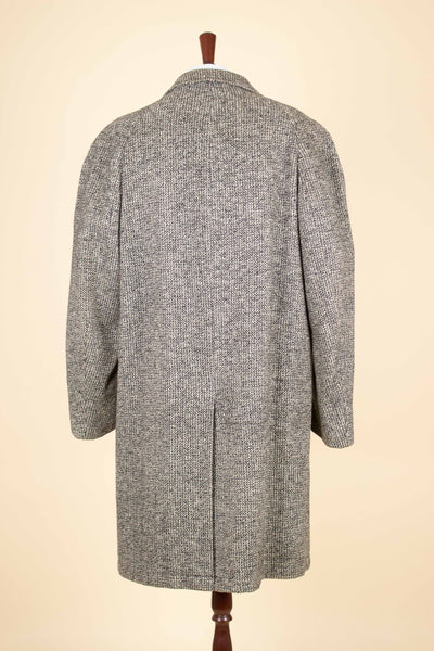 SWEDISH 1950S GREY MINGLED SINGLE BREASTED RAGLAN TWEED COAT. SIZE CA EU 50
