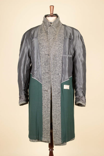 SWEDISH 1950S GREY MINGLED SINGLE BREASTED RAGLAN TWEED COAT. SIZE CA EU 50