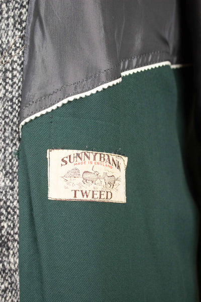 SWEDISH 1950S GREY MINGLED SINGLE BREASTED RAGLAN TWEED COAT. SIZE CA EU 50