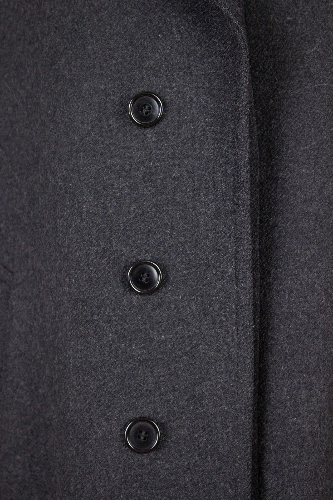 1930S/1940S SWEDISH GREY SINGLE BREASTED OVERCOAT BY RANG. SIZE CA EU 50