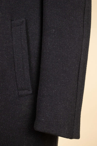 SWEDISH 1940S HEAVYWEIGHT DARK GREY RAGLAN OVERCOAT. SIZE CA EU 48