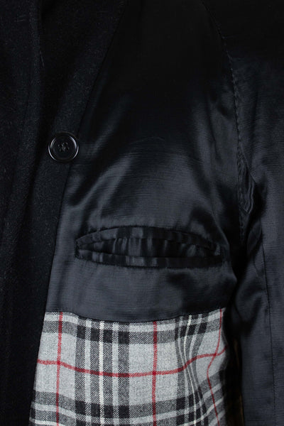 SWEDISH 1940S HEAVYWEIGHT DARK GREY RAGLAN OVERCOAT. SIZE CA EU 48