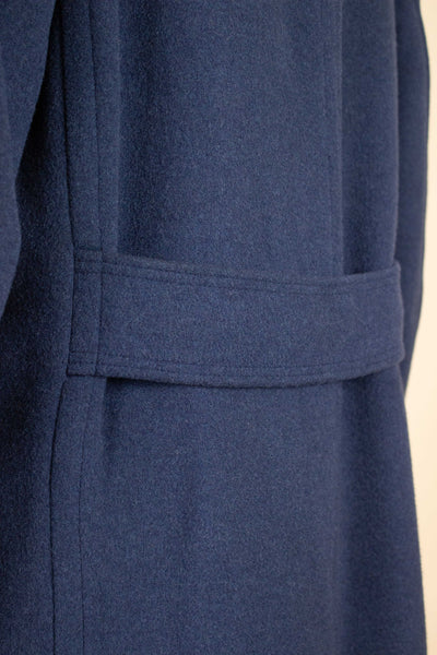 SWEDISH 1940S/1950S BLUE DOUBLE BREASTED OVERCOAT BY STANDARDS HÖRNA. SIZE CA EU  50