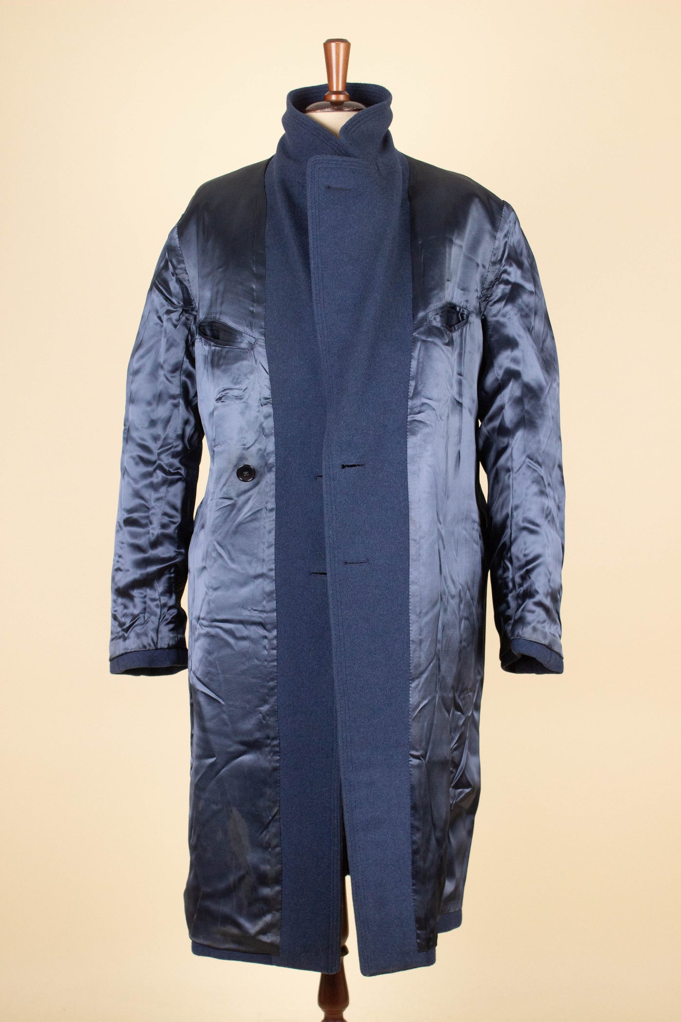 SWEDISH 1940S/1950S BLUE DOUBLE BREASTED OVERCOAT BY STANDARDS HÖRNA. SIZE CA EU  50