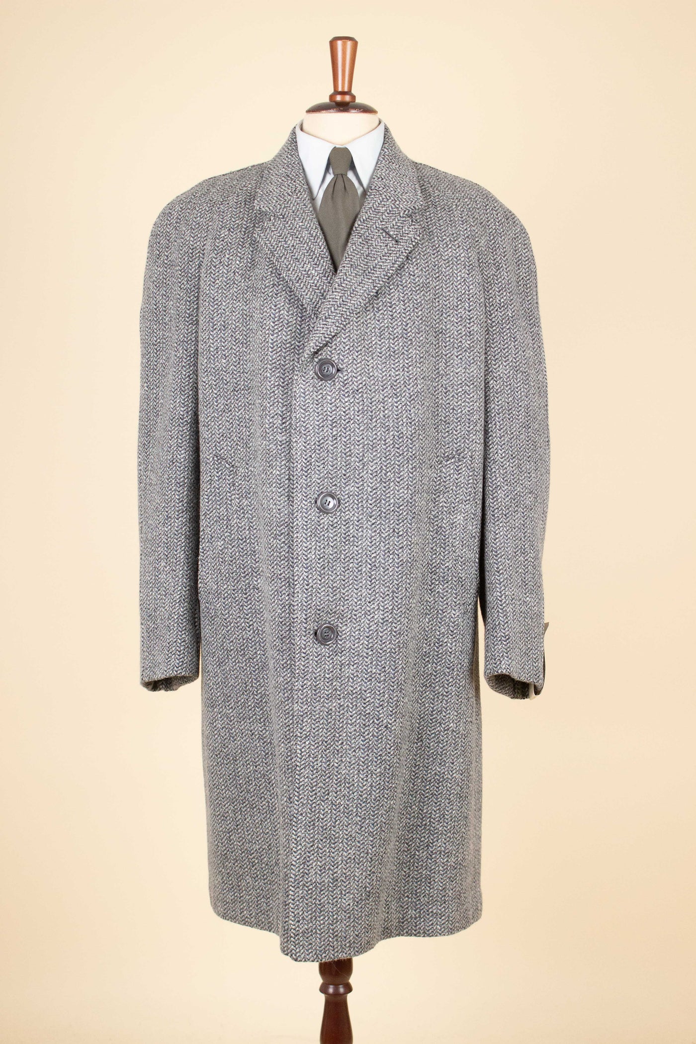 SWEDISH 1950S SINGLE BREASTED RAGLAN DEADSTOCK TWEED COAT BY RYWI. SIZE CA EU 50
