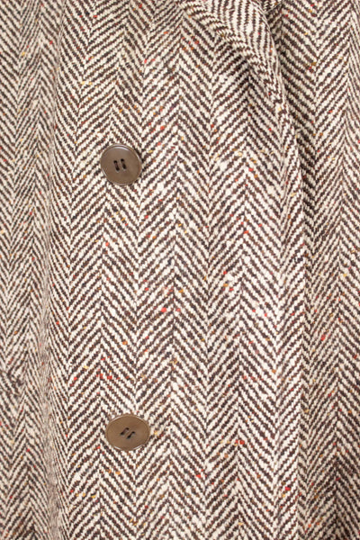 SWEDISH 1940S BROWN HERRINGBONE RAGLAN OVERCOAT BY UNKNOWN MAKER. SIZE CA EU 52