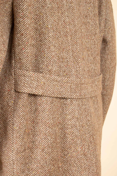 SWEDISH 1940S BROWN HERRINGBONE TWEED CARCOAT BY ÖRNKLÄDER. SIZE CA EU 50