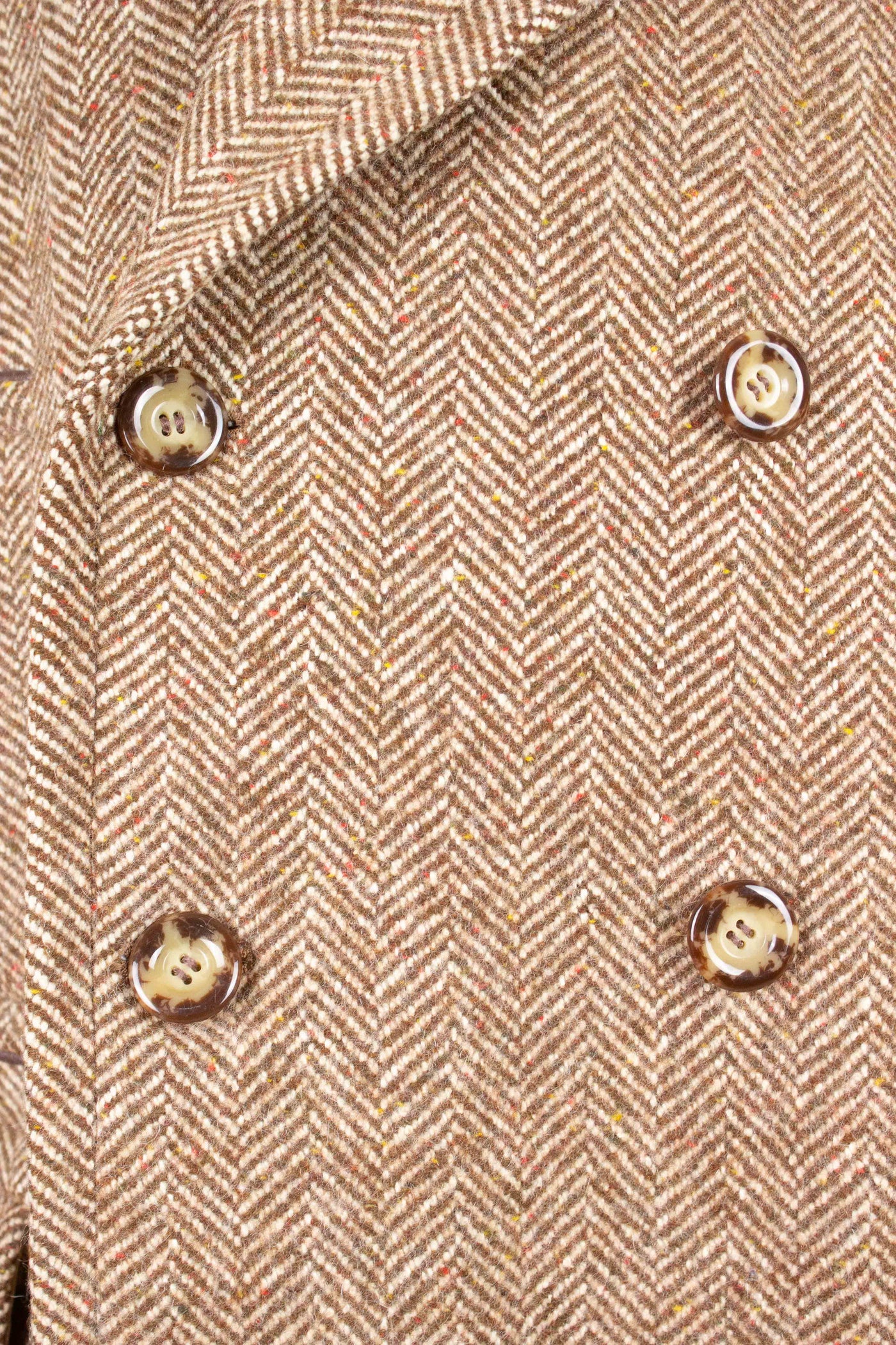 SWEDISH 1940S BROWN HERRINGBONE TWEED CARCOAT BY ÖRNKLÄDER. SIZE CA EU 50