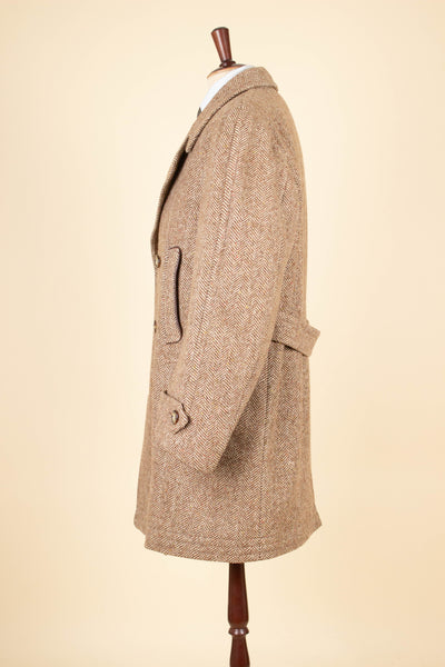SWEDISH 1940S BROWN HERRINGBONE TWEED CARCOAT BY ÖRNKLÄDER. SIZE CA EU 50