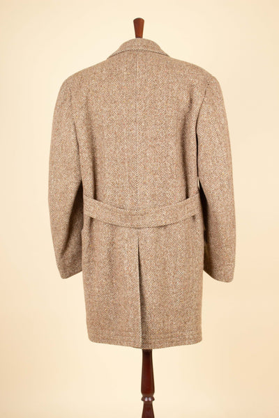 SWEDISH 1940S BROWN HERRINGBONE TWEED CARCOAT BY ÖRNKLÄDER. SIZE CA EU 50