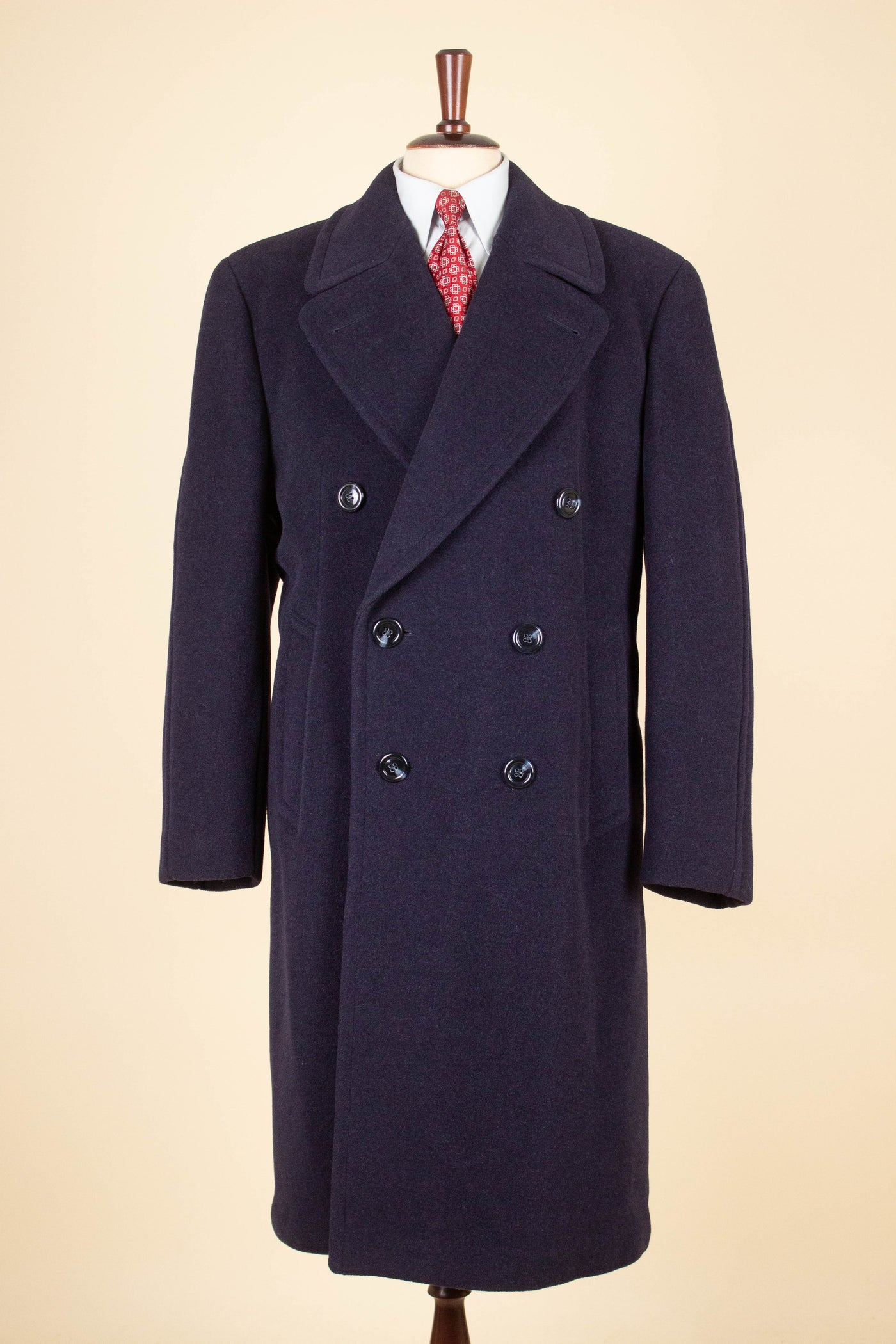SWEDISH 1940S DARK BLUE DOUBLE BREASTED OVERCOAT BY JUNEX. SIZE CA EU 48