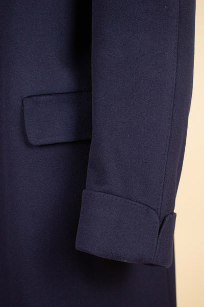 SWEDISH 1960S DARK BLUE SINGLE BREASTED RAGLAN OVERCOAT BY TIGER. SIZE CA EU 48-50