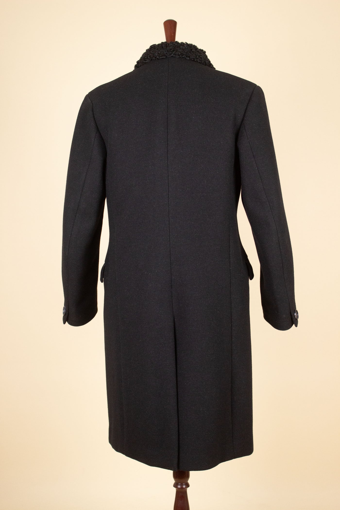 SWEDISH 1965 BESPOKE BLACK DOUBLE BREASTED OVERCOAT WITH PERSIAN COLLAR. SIZE CA EU 46
