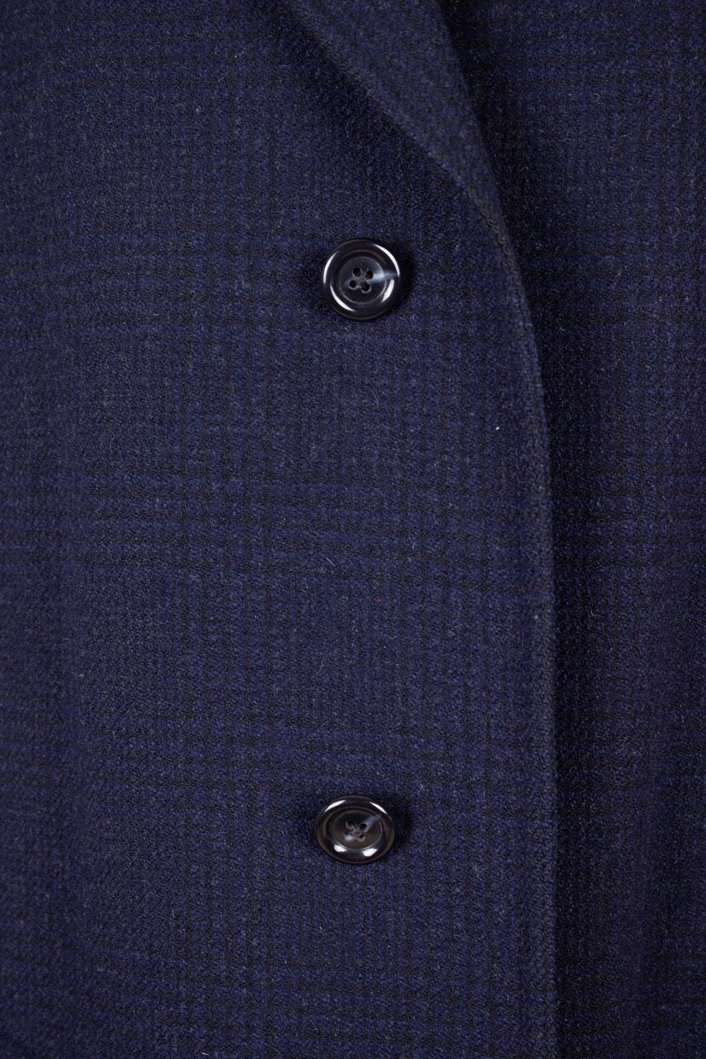 SWEDISH 1960S DARK BLUE CHECKERED RAGLAN OVERCOAT BY DRESS. SIZE CA EU 52