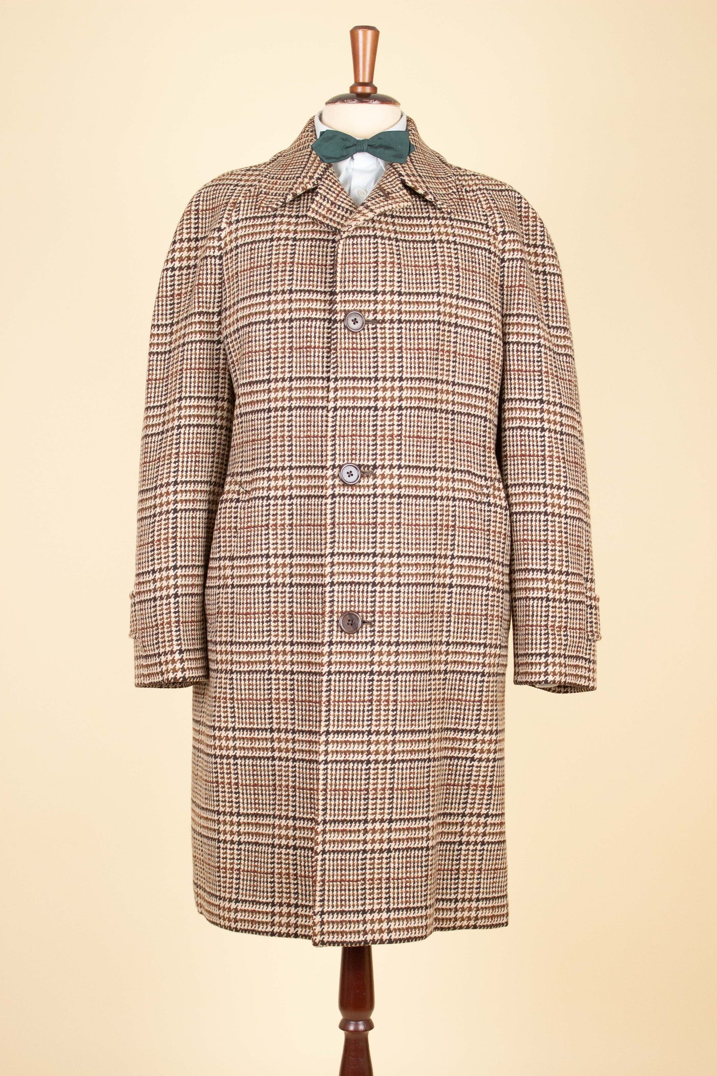 BRITISH 1970S BROWN CHECKERED 100% LAMBSWOOL RAGLAN OVERCOAT BY RODEX. SIZE CA EU 50