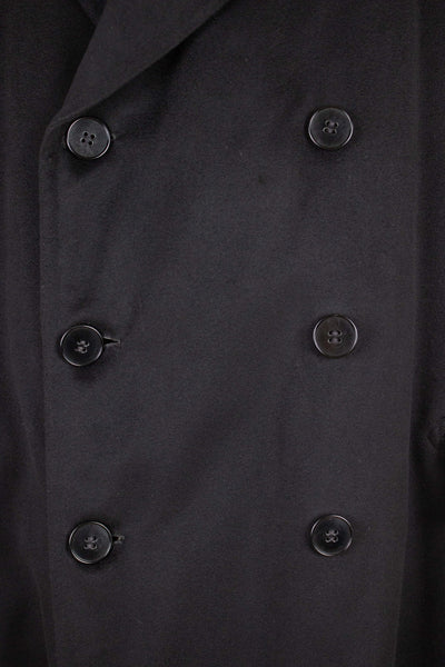 SWEDISH 1910S BLACK DOUBLE BREASTED CHESTERFIELD COAT WITH VELVET COLLAR. SIZE CA EU 52