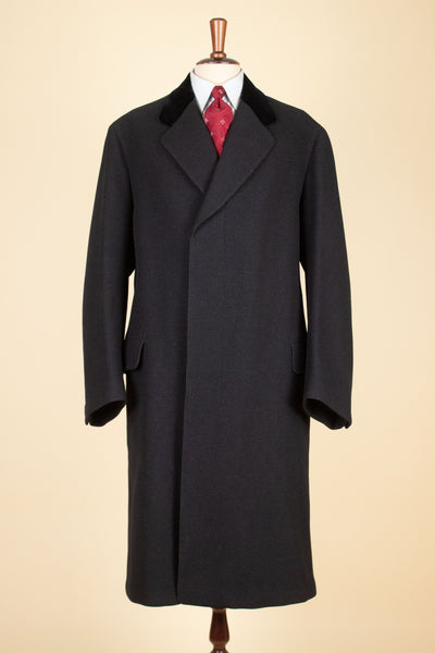 SWEDISH 1926 BLACK BESPOKE SINGLE BREASTED COVERT COAT BY P.E. DUNELL. SIZE CA EU 48