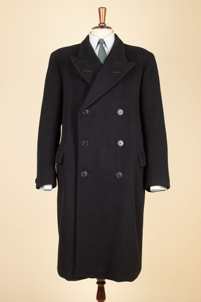 SWEDISH 1930S BLACK DOUBLE BREASTED BESPOKE OVERCOAT. SIZE CA EU 48