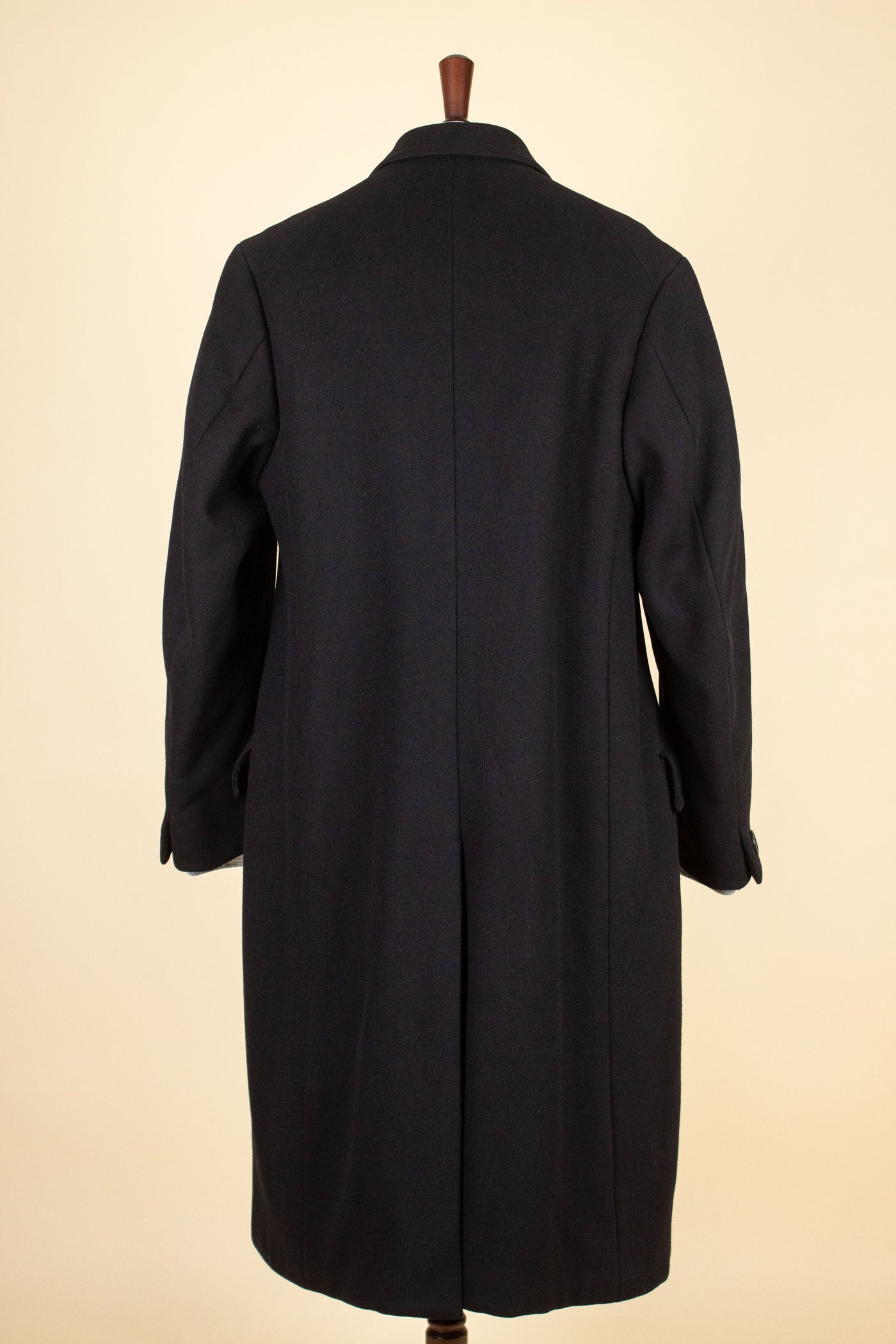 SWEDISH 1929 BLACK DOUBLE BREASTED BESPOKE OVERCOAT BY CARL EKBOM. SIZE CA EU 50