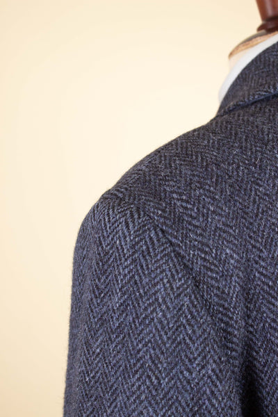 BRITISH 1960 BLUE HERRINGBONE DOUBLE BREASTED HARRIS TWEED OVERCOAT. SIZE CA EU 48 L