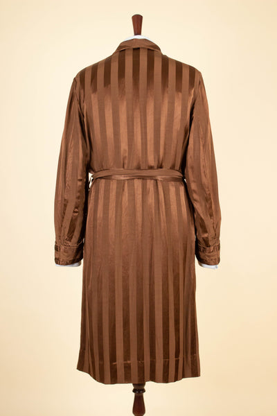 SWEDISH 1940S/1950S REDDISH-BROWN SILK DRESSING GOWN. SIZE CA EU 48