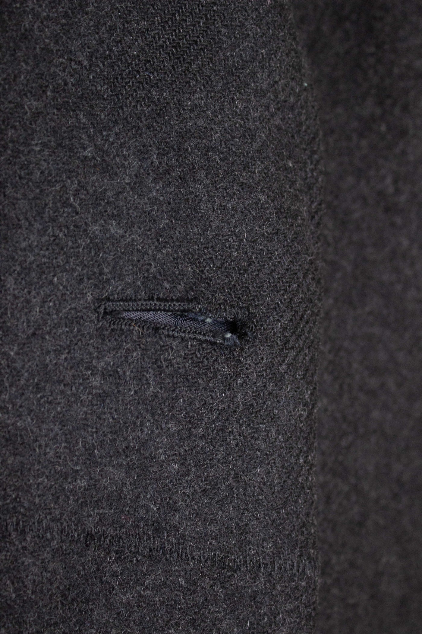SWEDISH 1940S/1950S DARK GREY SINGLE BREASTED OVERCOAT BY RAPPSON. SIZE CA EU 50