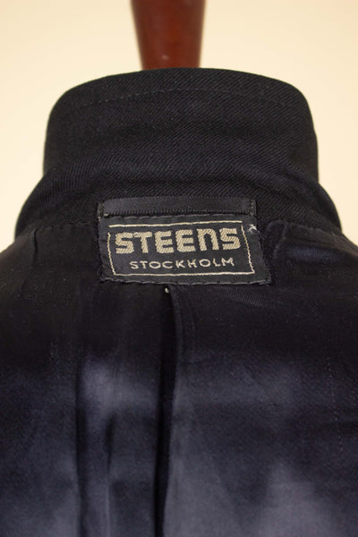SWEDISH 1940S/1950S BLACK LIGHTWEIGHT COAT BY STEENS. SIZE CA EU 52