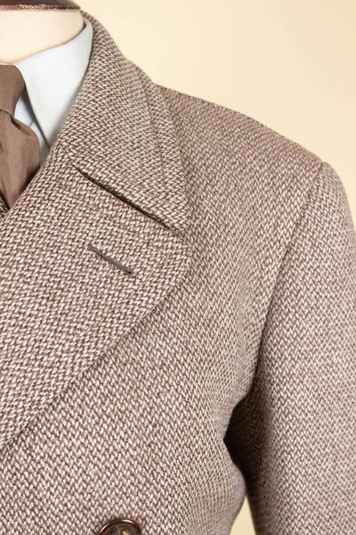 SWEDISH 1957 LIGHT BROWN DOUBLE BREASTED BESPOKE OVERCOAT BY PUB. SIZE CA EU 52-54