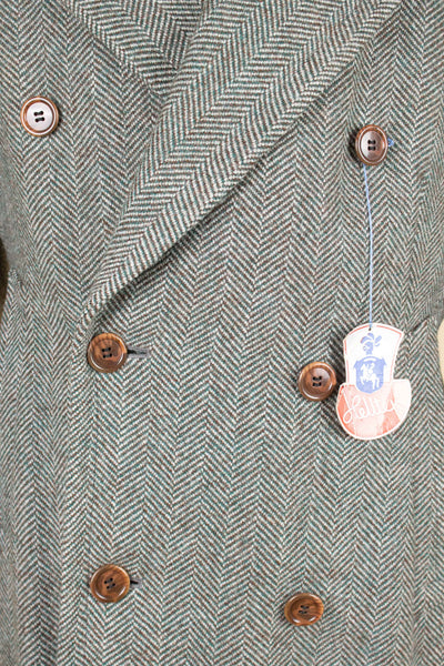 SWEDISH 1930S/1940S GREEN HERRINGBONE DEADSTOCK TWEED COAT BY HELLTEX. SIZE CA EU 46
