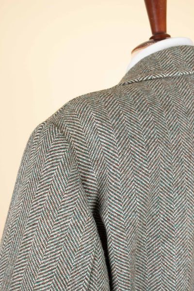 SWEDISH 1930S/1940S GREEN HERRINGBONE DEADSTOCK TWEED COAT BY HELLTEX. SIZE CA EU 46