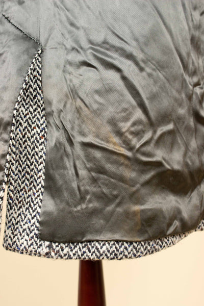 SWEDISH 1950S/1960S SALT&PEPPER/HERRINGBONE RAGLAN OVERCOAT BY STRÖMS. SIZE CA EU 44-46