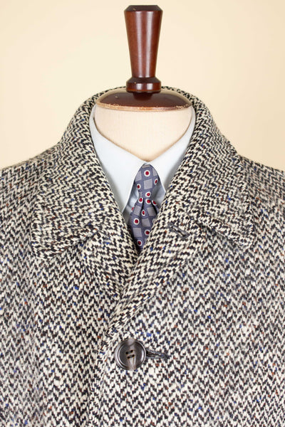 SWEDISH 1950S/1960S SALT&PEPPER/HERRINGBONE RAGLAN OVERCOAT BY STRÖMS. SIZE CA EU 44-46