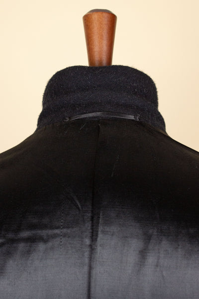 SWEDISH 1948 BLACK SINGLE BREASTED BESPOKE OVERCOAT BY STRÖMS. SIZE CA EU 48-50