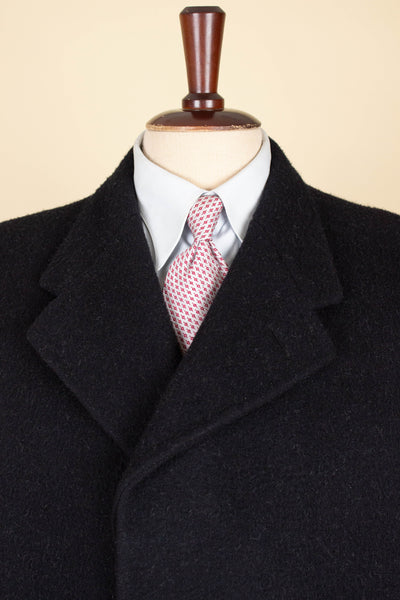 SWEDISH 1948 BLACK SINGLE BREASTED BESPOKE OVERCOAT BY STRÖMS. SIZE CA EU 48-50